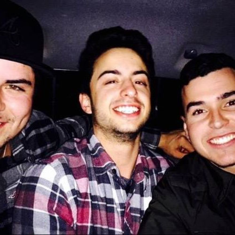 Meet your Posher, Devin